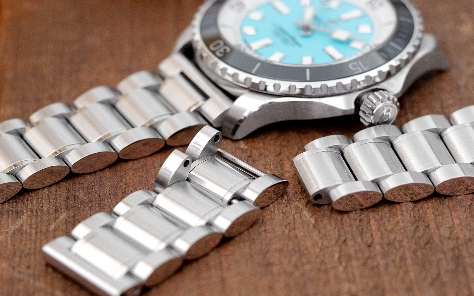 Metal Bracelet Q.R. Pull-Twist adjustment