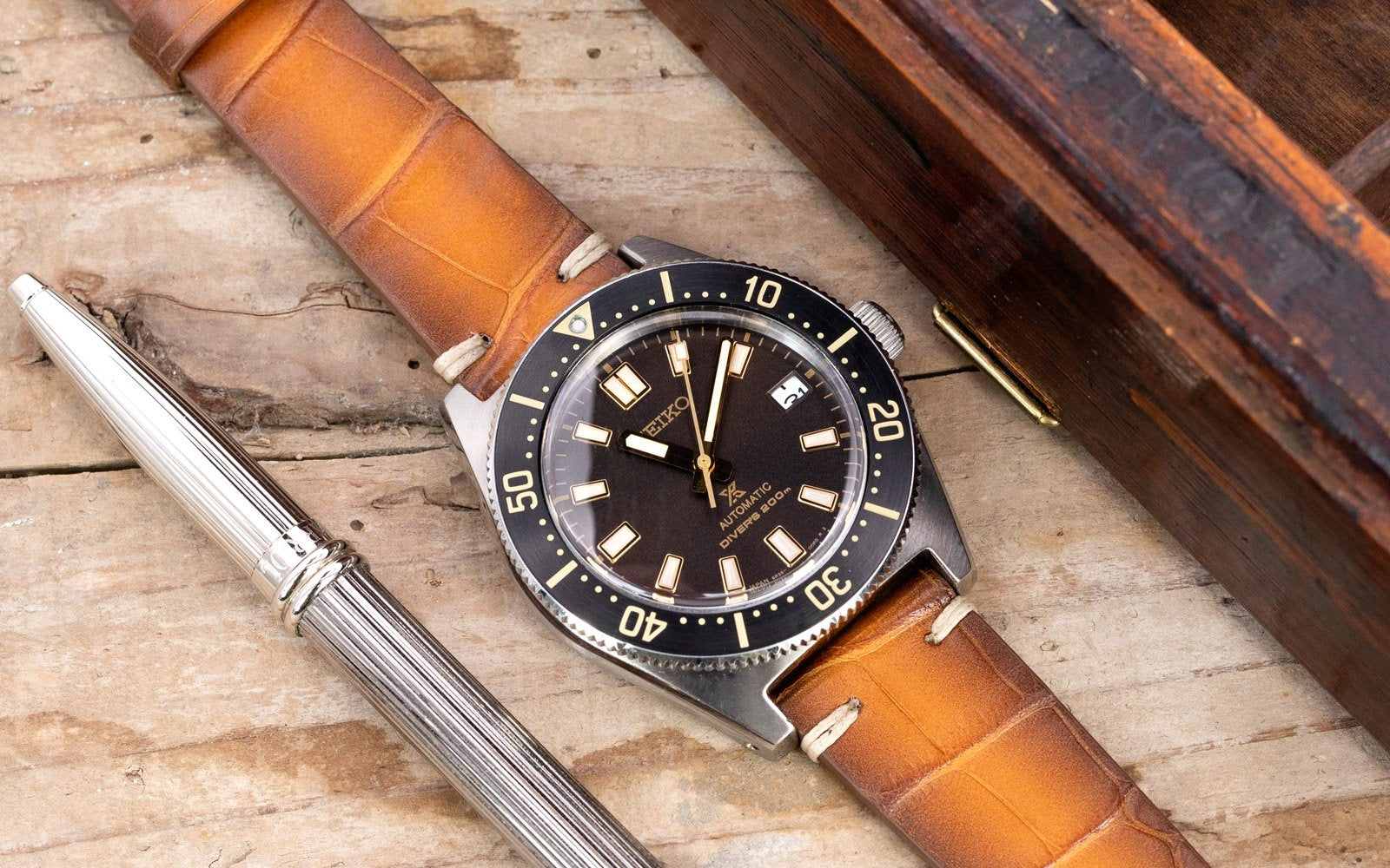 أحزمة ساعات جلدية إيطالية مصنوعة يدويًا