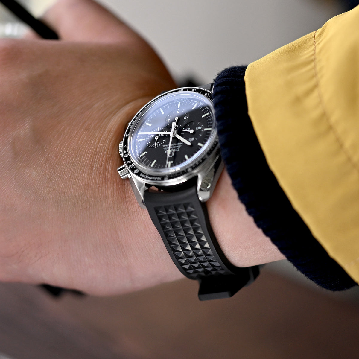 20mm Chaffle Resilient Curved End FKM Rubber watch strap, Black