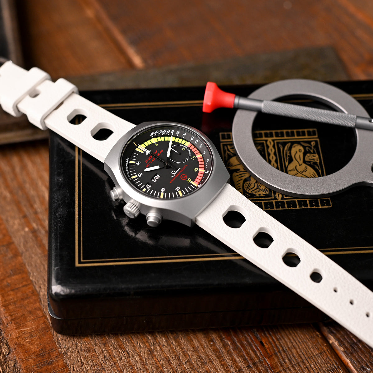 20mm White Large Holes Rally FKM Quick Release Rubber watch band