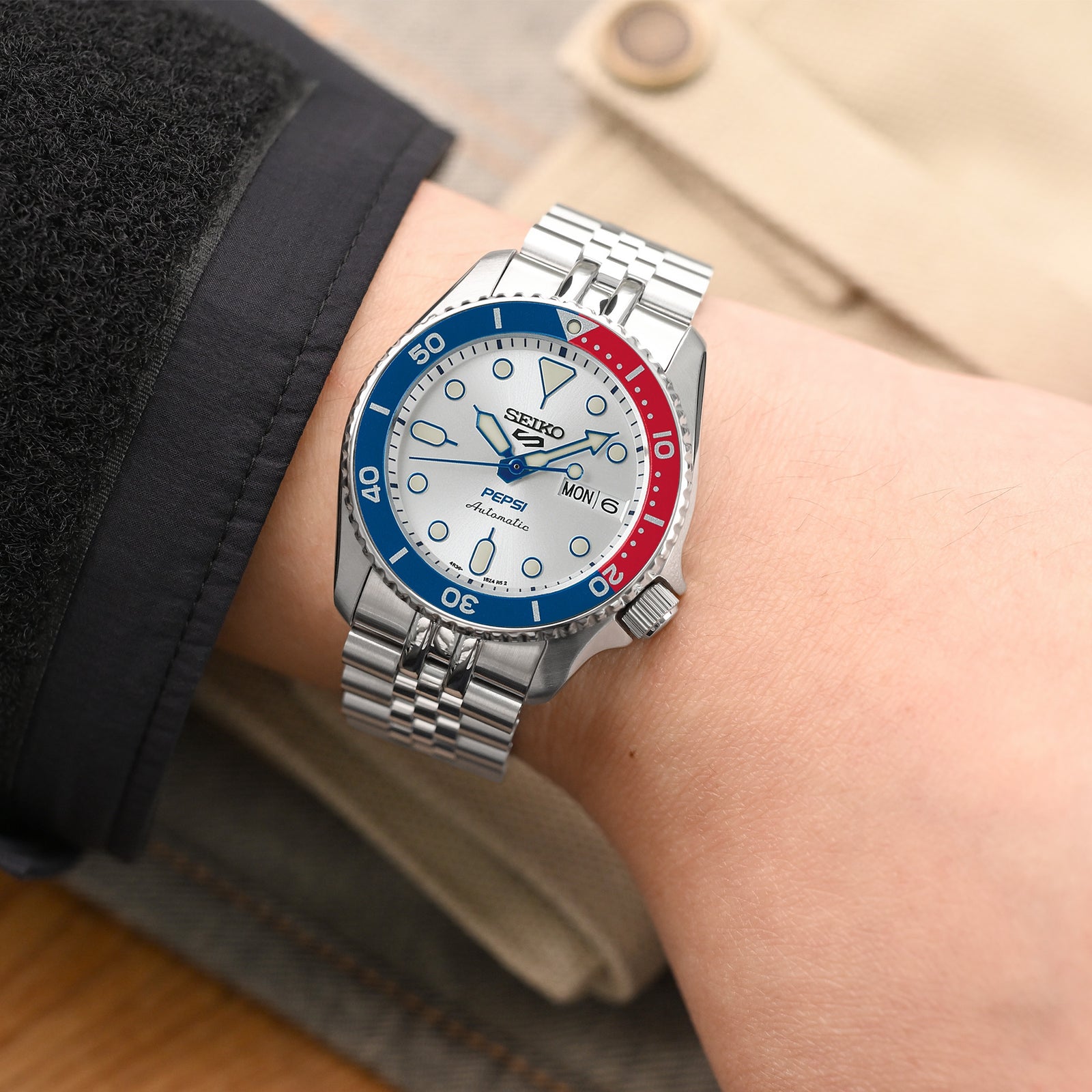 20mm Super-J Louis Watch Band for Seiko 5 Sports 38mm SRPK, 316L Stainless Steel Brushed V-Clasp Strapcode Watch Bands