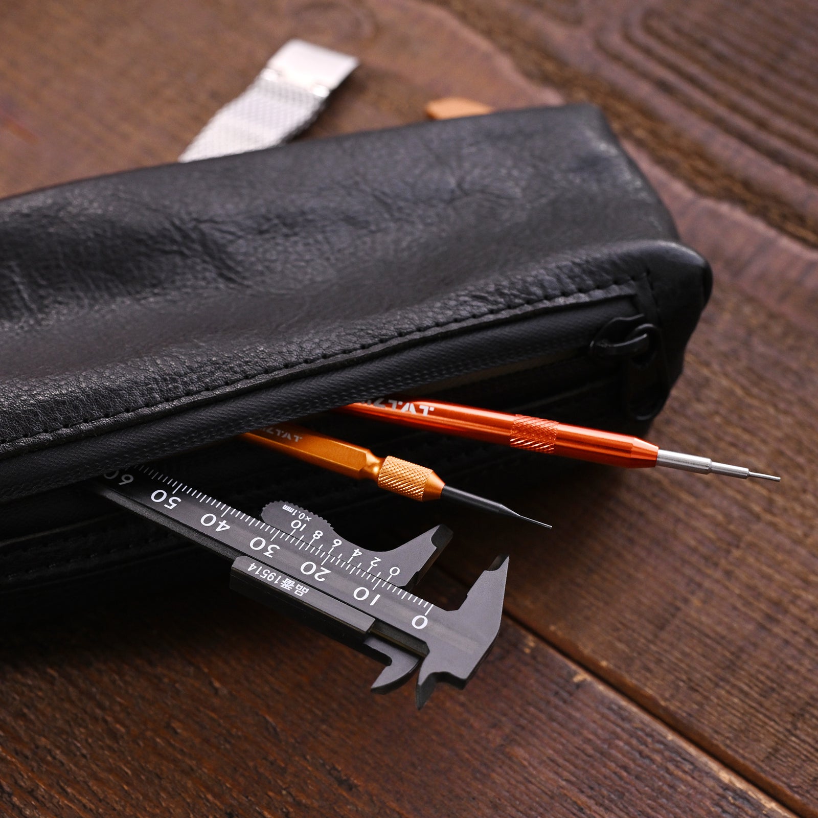 Astuccio da viaggio in pelle per orologi con cerniera e scomparti portaoggetti