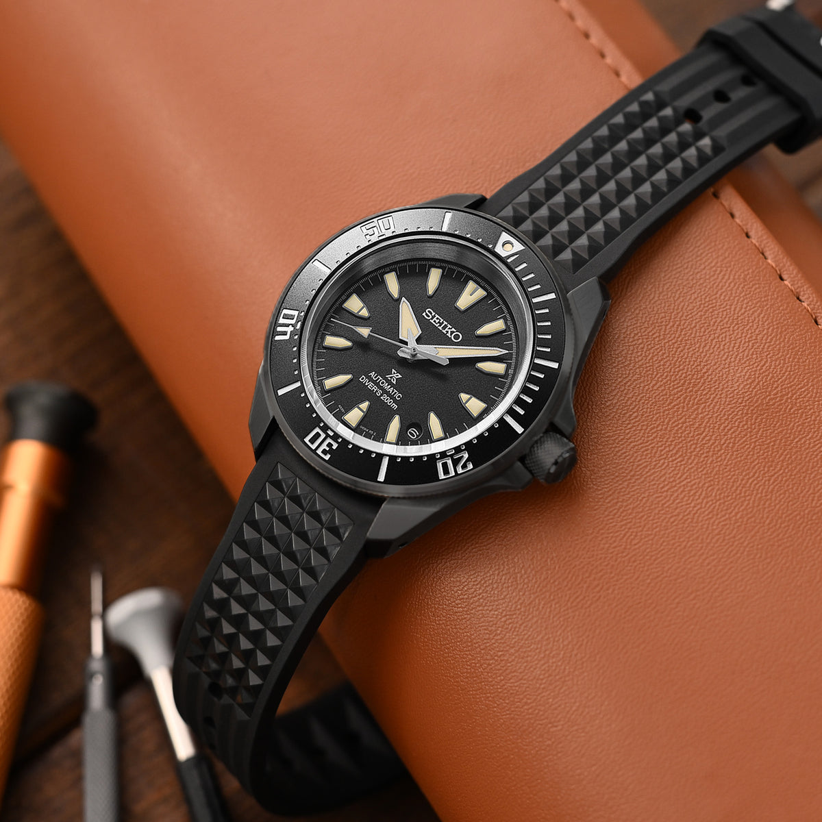 20mm Chaffle Resilient Curved End FKM Rubber watch strap, Black