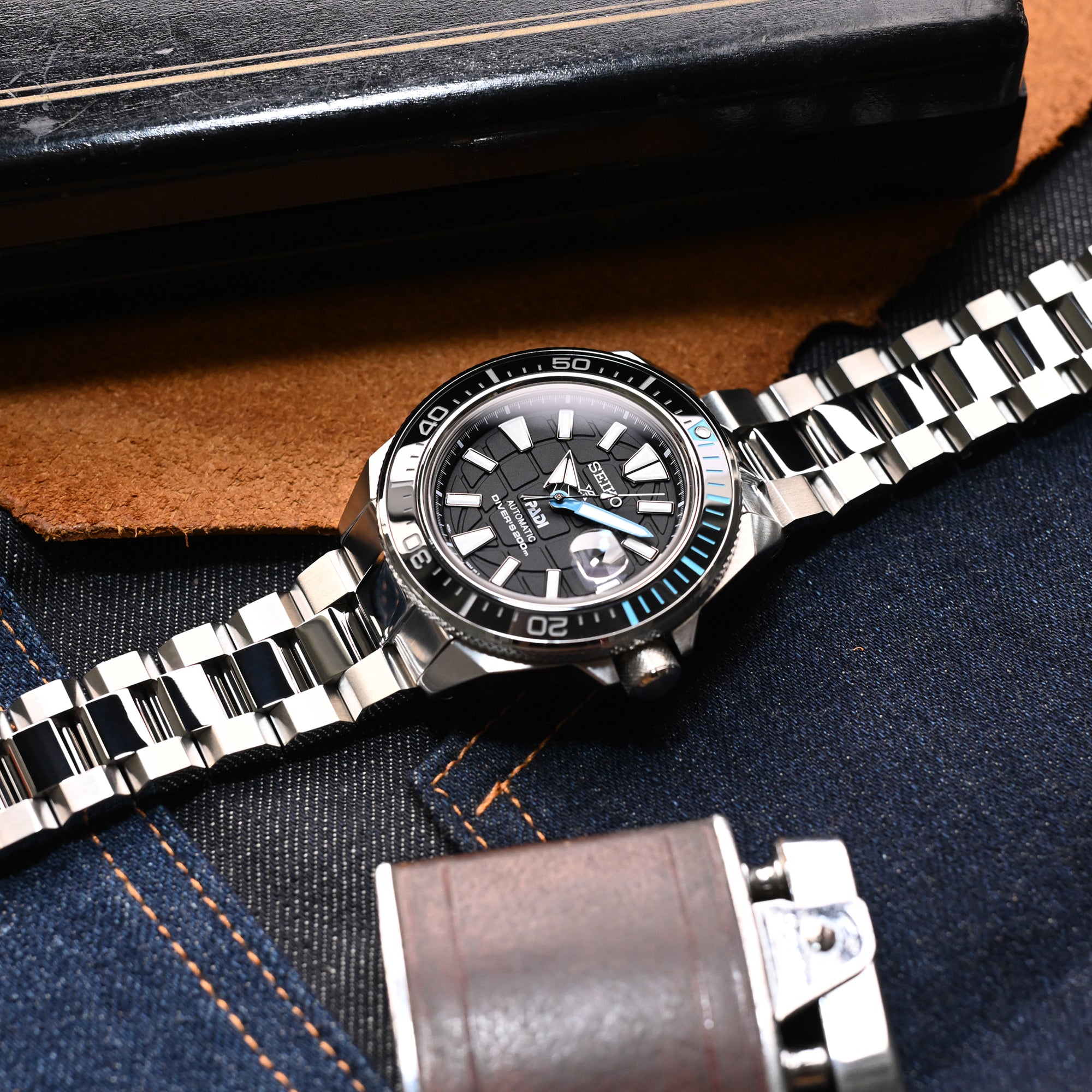 22mm Hexad Watch Band for Seiko Samurai SRPB51 SRPB09 SRPC93, Stainless Steel - Brushed, Polished Center Links, V Diver Clasp