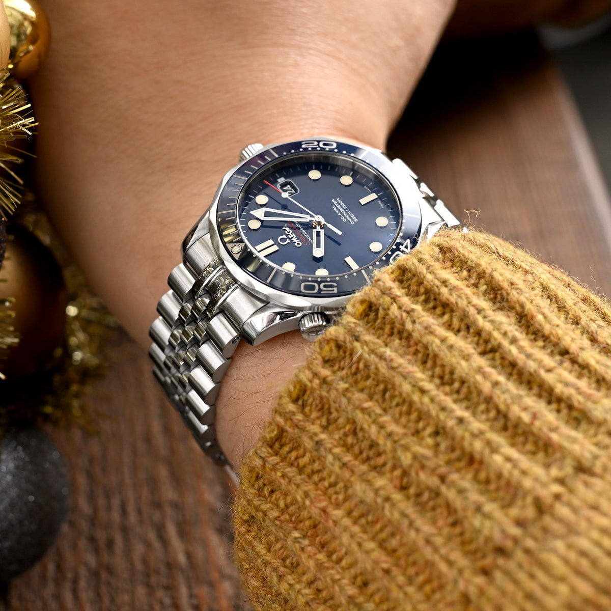 سوار ساعة سوبر-J لويس 20 مم متوافق مع أوميغا سيماستر 41 مم، فولاذ مقاوم للصدأ 316L بمشبك V مصقول