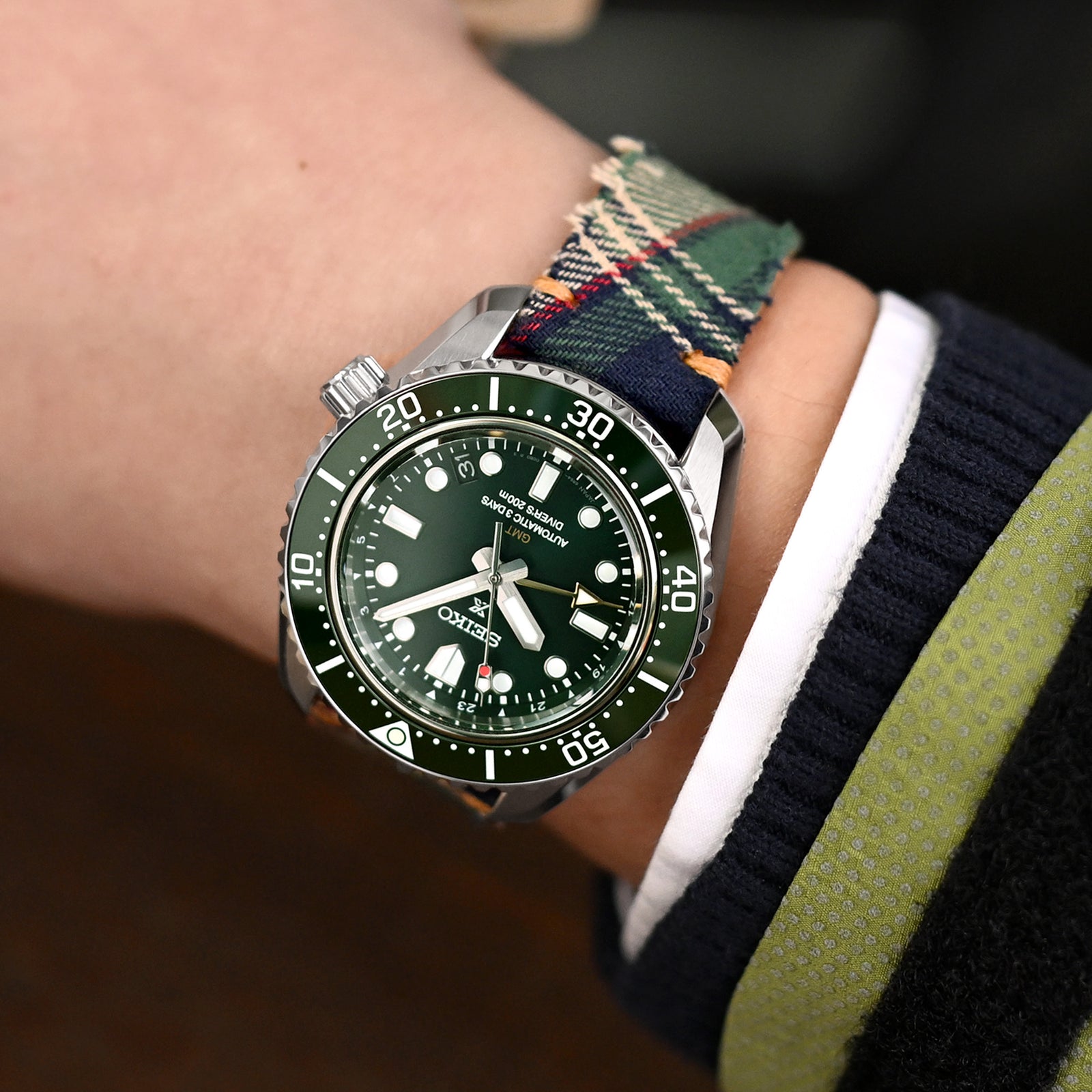 20mm 22mm MiLTAT Dundee Tartan Pattern Watch Strap Brown Stitching Strapcode Watch Bands