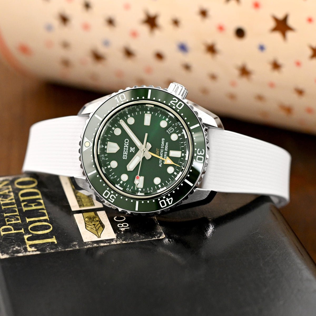 Seiko Prospex 1968 Diver&#39;s Modern Re-interpretation GMT SPB381 Green Strapcode watch bands