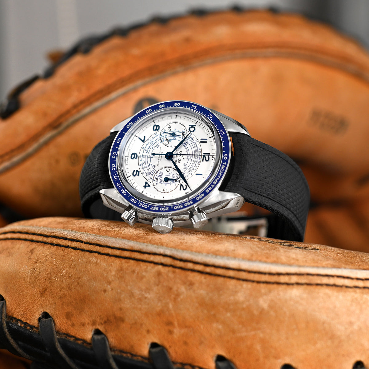 Omega Speedmaster Chronoscope Co-Axial Master Chronometer Chronograph 43mm 329.30.43.51.02.001 Strapcode watch bands
