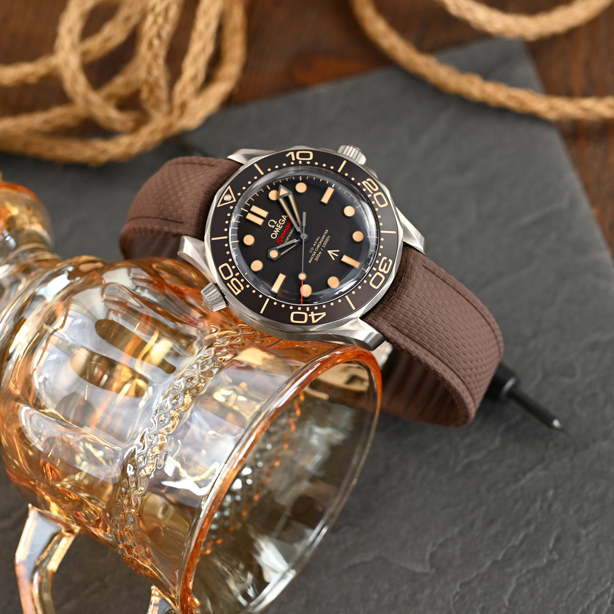 James Bond 007 - No Time To Die Omega Seamaster 300M CO?AXIAL 007 Edition; Sinn EZM 3F Strapcode watch bands