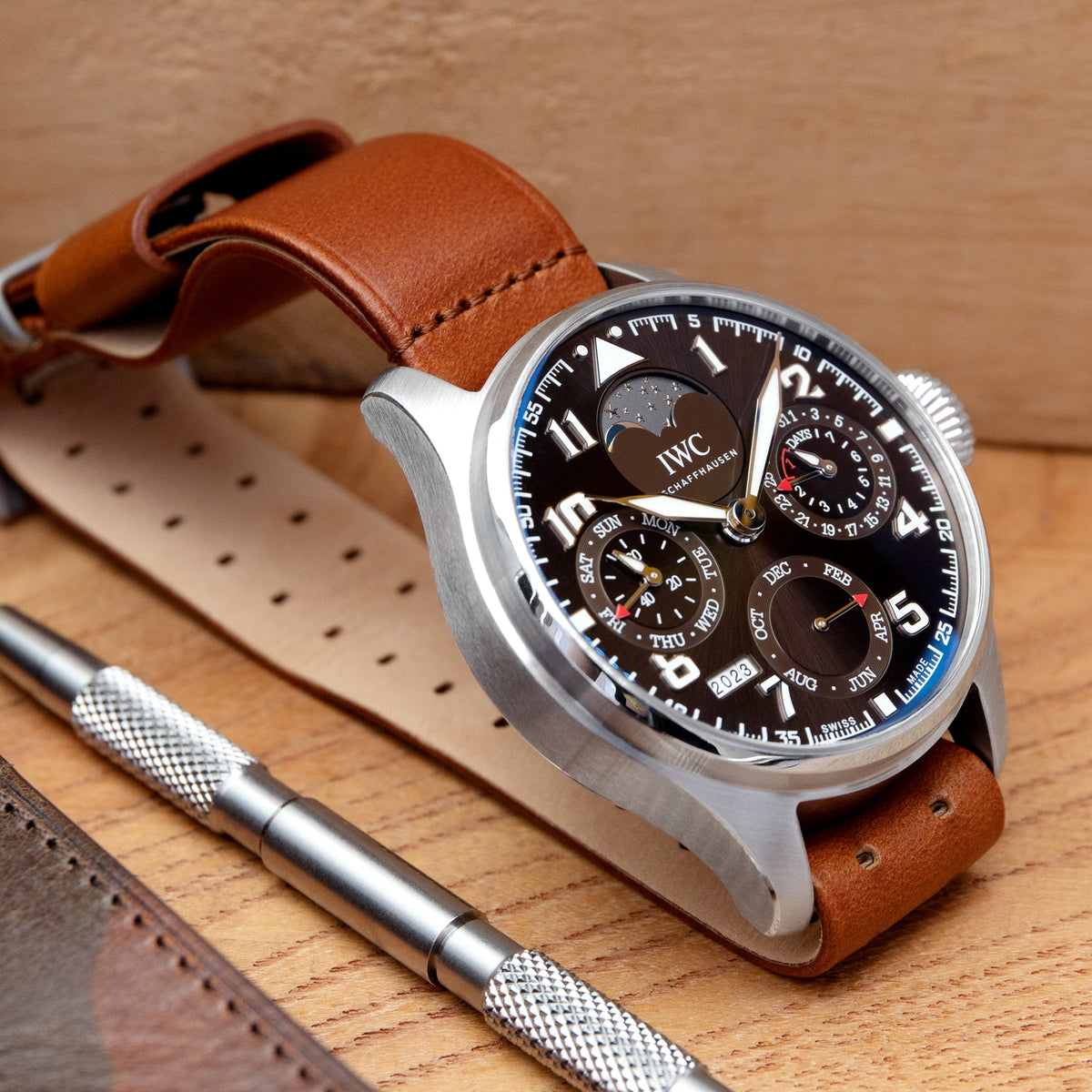 IWC Big Pilot&#39;s Watch Perpetual Calendar Antoine de Saint Exupery IW503801 Strapcode Watch Bands