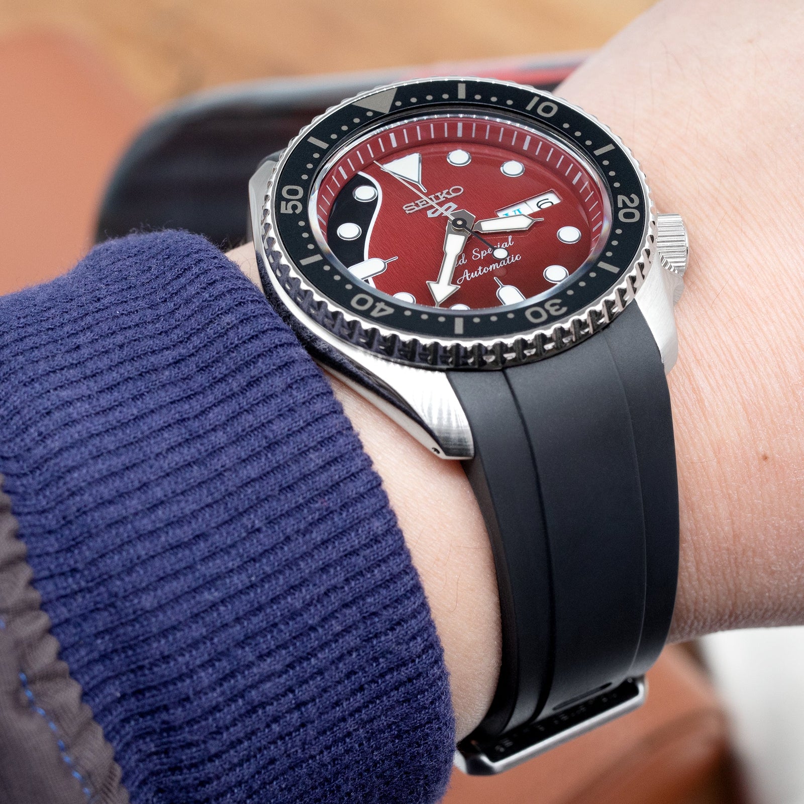 Seiko 5 Sports Brian May Special Edition SRPE83 Strapcode Watch Bands