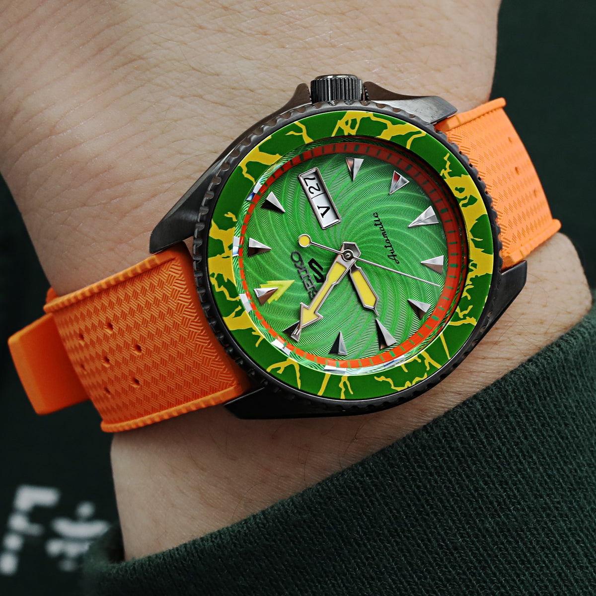 Seiko 5 Sports Street Fighter V Limited Edition SRPF23 &#39;Blanka&#39; Strapcode Watch Bands